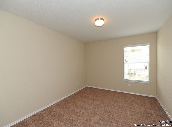 4th image of 3815 Hickory Arch