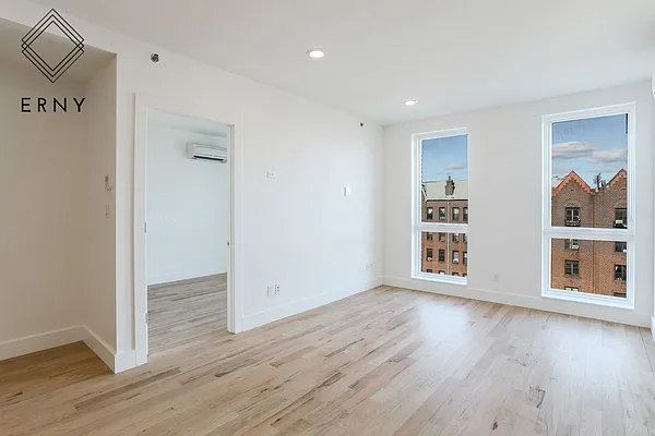 Rented by ERNY LLC | media 52