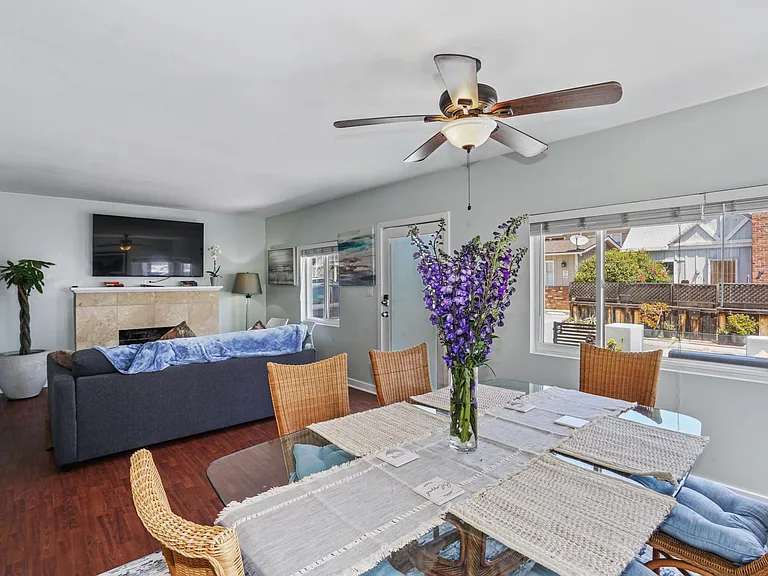 815 El Carmel Pl — Photo 8
