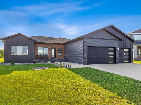 1850 65th Ave S, Fargo, ND 58104