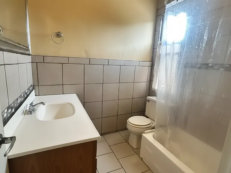1818 N Pulaski St #4 — Photo 7