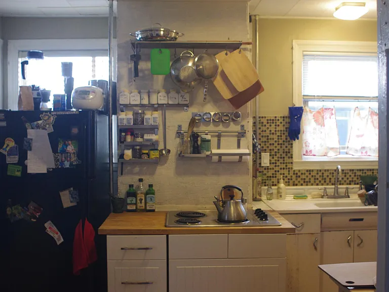 155 Walnut St #1 — Photo 1