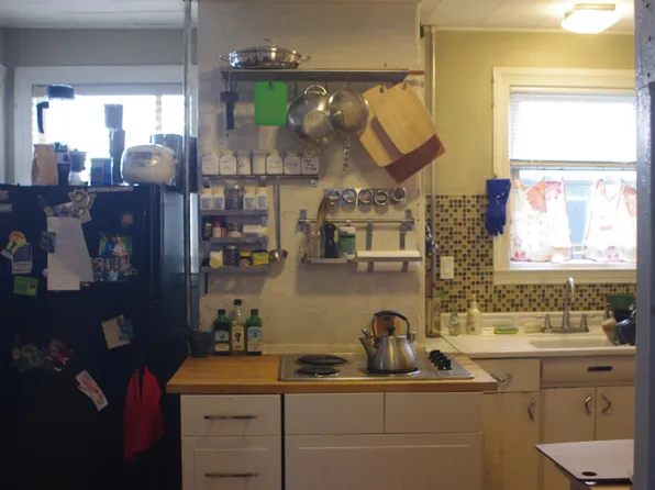 155 Walnut St #1, Somerville, MA 02145