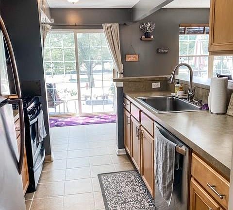 4th image of 346 Casselberry Pl