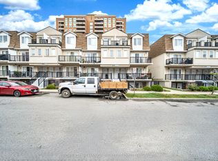 3049 Finch Ave W #2003, Toronto, ON M9M 0A5