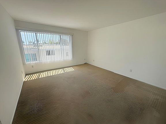 4th image of 11840 Venice Blvd #103