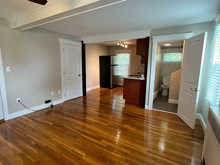 23 Hyde St #4 — Photo 3