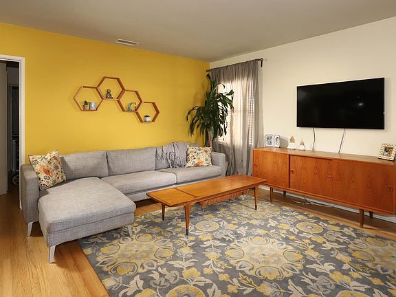 2nd image of 2548 Piedmont Ave