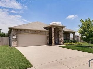 608 Irish Glen Ct, Haslet, TX 76052