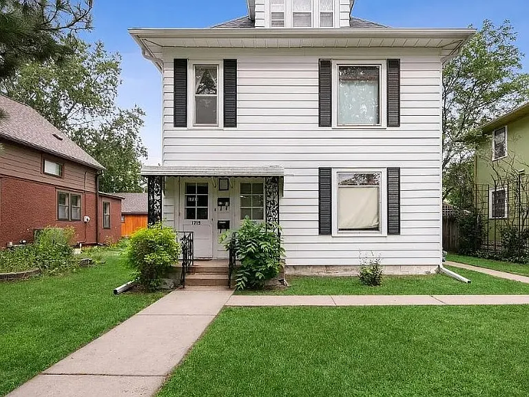 1715 Pierce St NE #1715 — Photo 1
