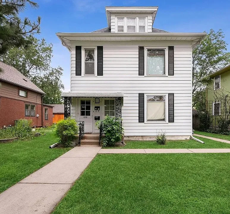 1715 Pierce St NE #1715
