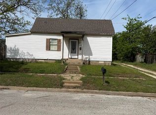 913 S Lamar Ave, Denison, TX 75021