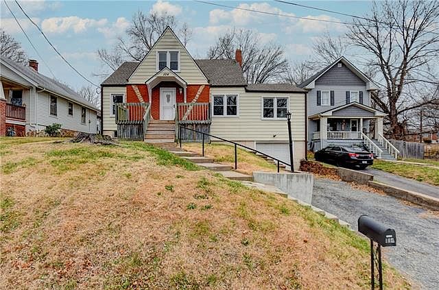 1st image of 104 S Hedges St