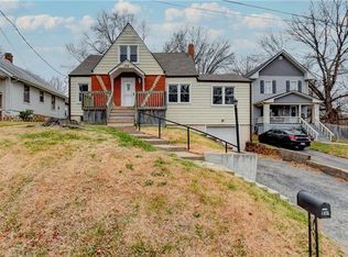 104 S Hedges St, Independence, MO 64054