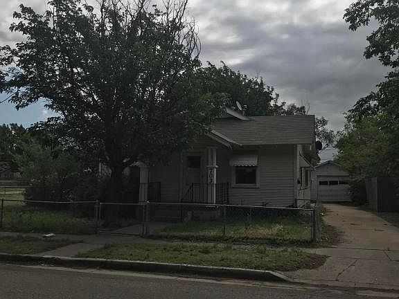 3rd image of 703 S Maryland St