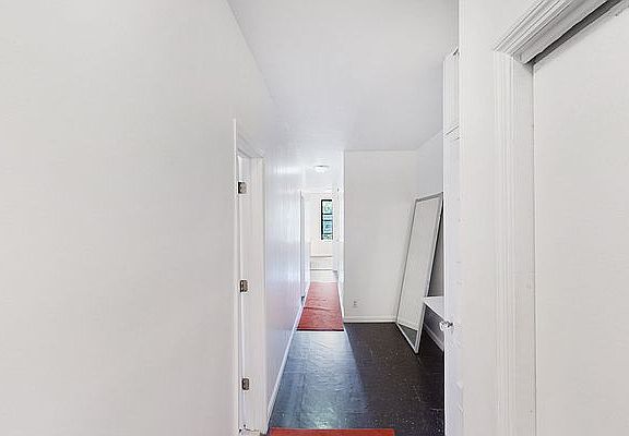 4th image of 426 Park Pl #3