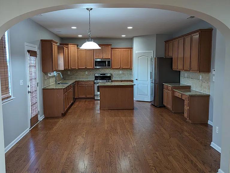 525 Willow Thicket Ct — Photo 10