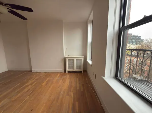 622 President Street image 8 of 13