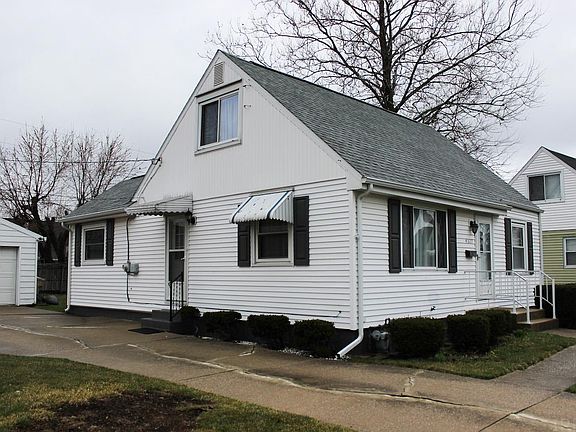 3rd image of 4327 W Washington St