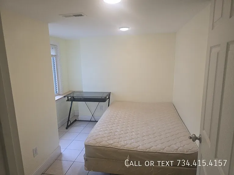 707 S Division St #1 — Photo 21