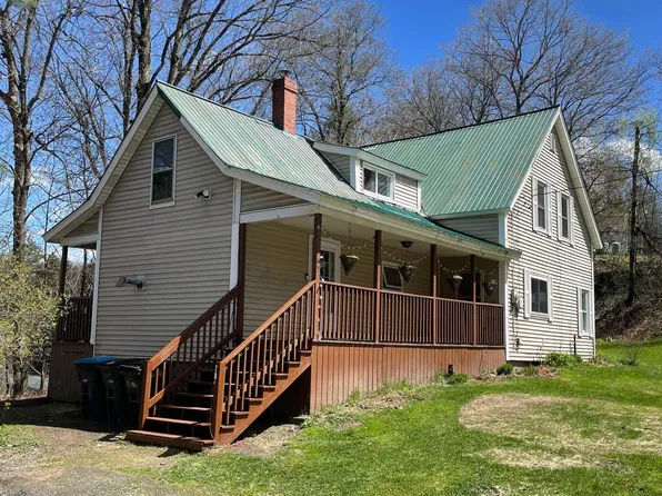 65 Glenside Avenue, Hardwick, VT 05843
