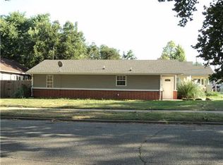 1101 S 12th St, Chickasha, OK 73018