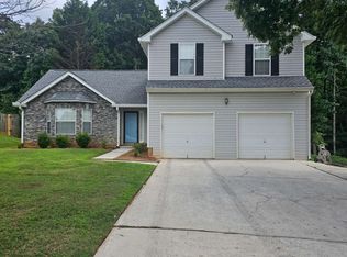 310 Pecan Wood Cir, Fairburn, GA 30213