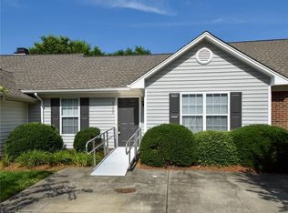 3135 Woodpoint St, Jamestown, NC 27282