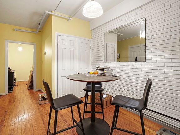 3rd image of 163 Beacon St APT B1
