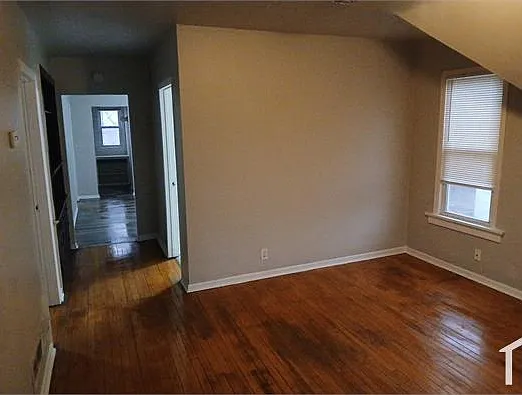 3834 N Port Washington Rd #LOWER — Photo 5