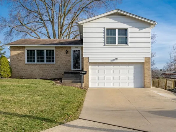 1042 Valleyview St NW, North Canton, OH 44720