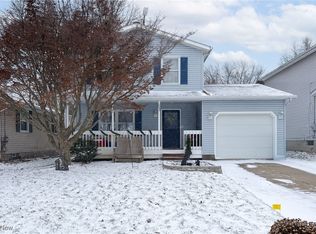 1080 Stratford St, Barberton, OH 44203