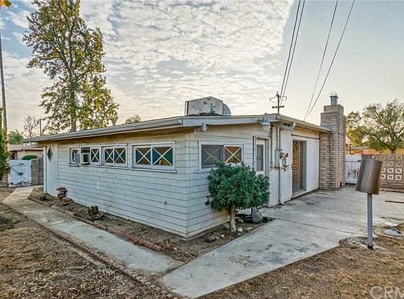 3rd image of 616 N Iris Ct