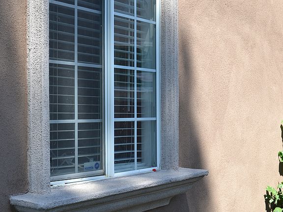 5th image of 9703 Mills Ave