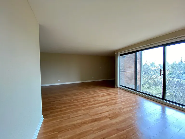 Farmingdale Apartments — Photo 82