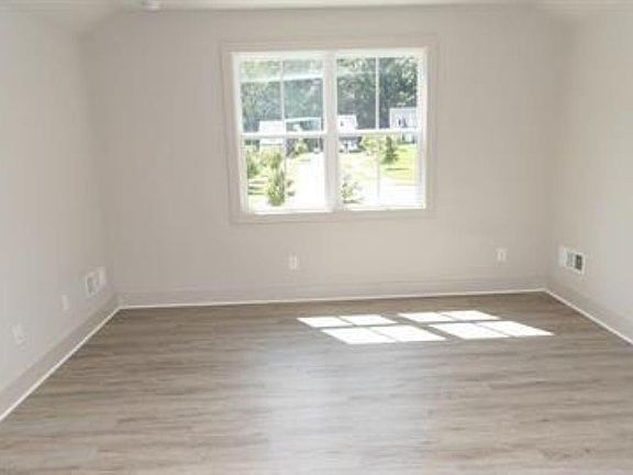 5th image of 2715 Sarazen Ct #D