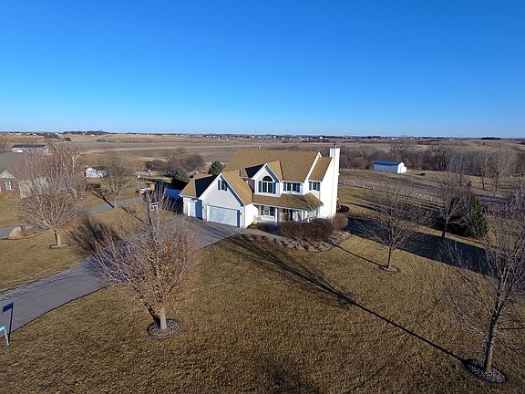 2nd image of 21829 Brookside Cir