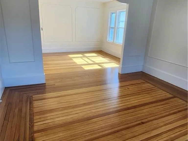 49-51 Pembroke Ave #1 — Photo 3