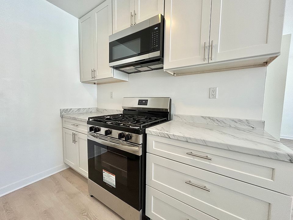 1st image of 1534 10th St #7