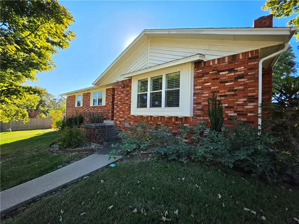 1336 Quail Run Cir, Bentonville, AR 72712