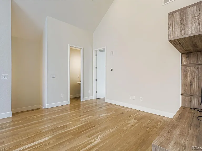 3411 N Albion St #2 — Photo 8