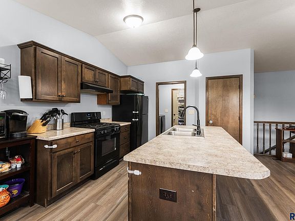 4th image of 5801 N Sand Ave
