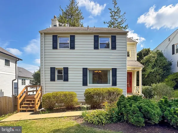 220 W Greenway Blvd, Falls Church, VA 22046