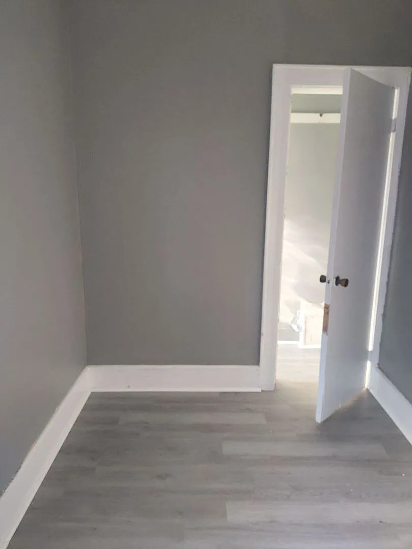 Cozy & Affordable 2-Bedroom Home at 4501 Hyde Ave — Photo 2
