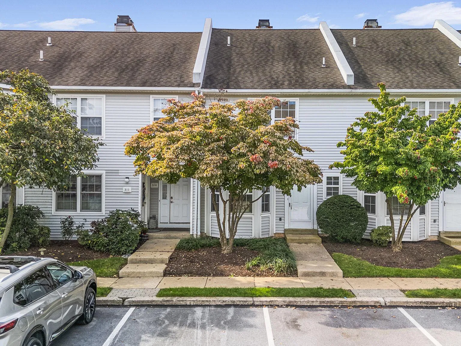 3 bed, 4.0 bath, 1836 sqft, $2,750 — Photo 1
