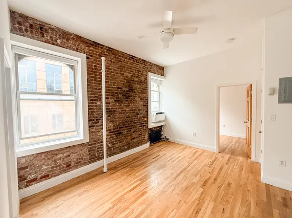 234 Thompson Street image 1 of 6