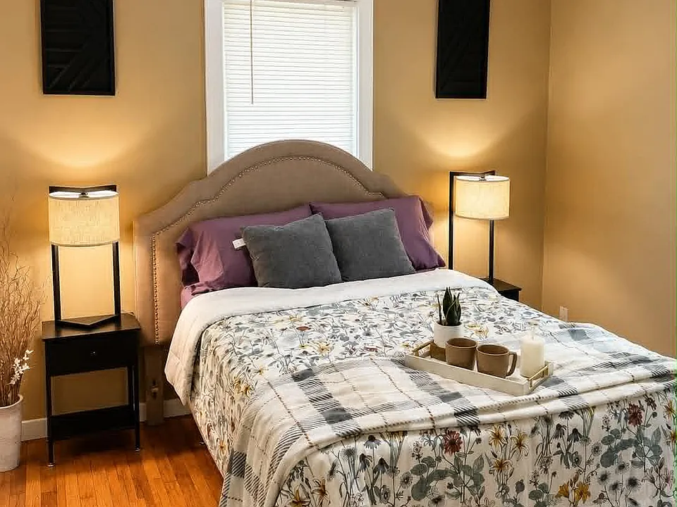 E Cedar Ave