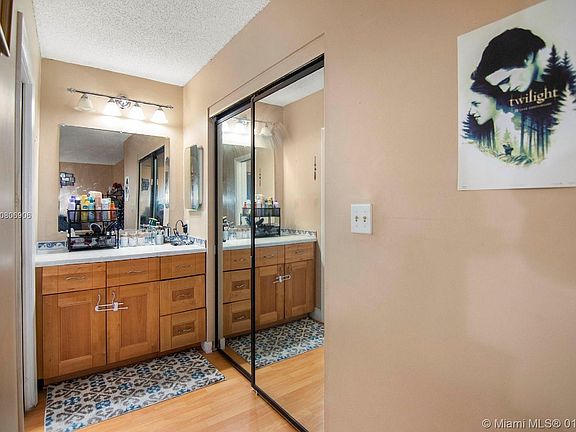4th image of 9589 SW 148th Avenue Cir S