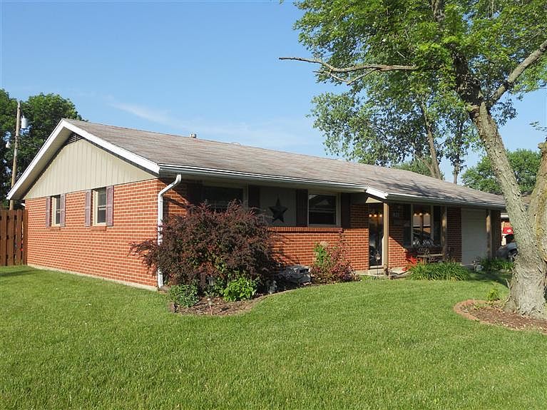 1st image of 821 Hile Ln