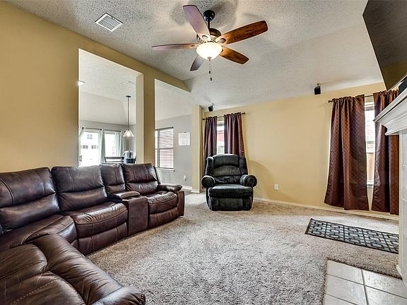 5th image of 903 Gillon Dr
